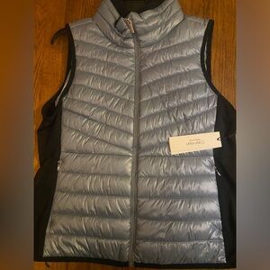 Calvin Klein Metallic light blue puffer Vest womens XL-NwT